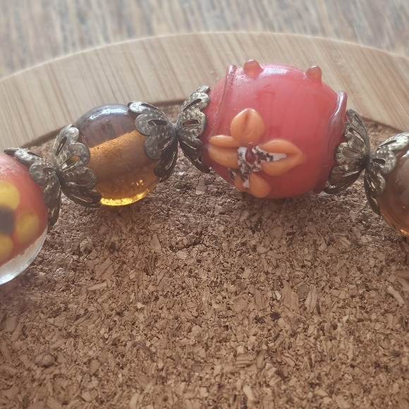 Vintage Art Deco Hand Crafted Stretchy Beaded Bracelet. - Picture 2 of 6